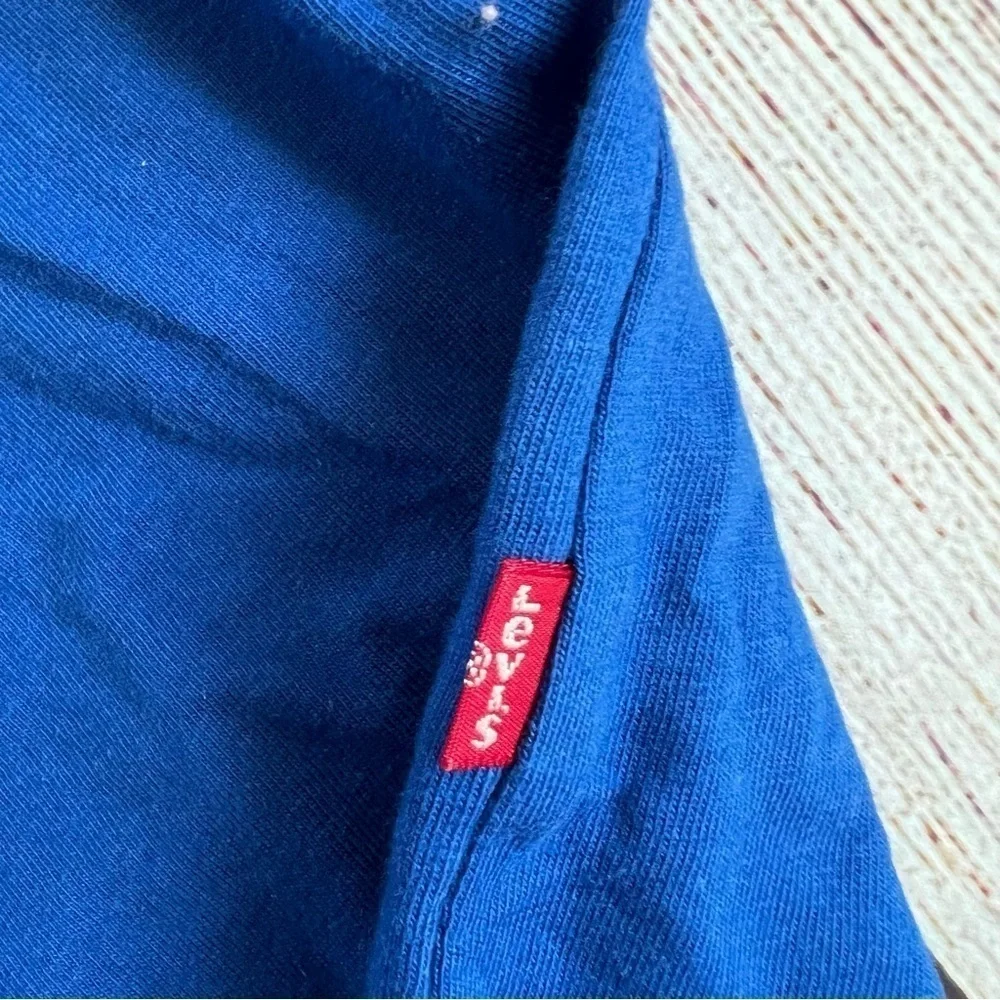 Levi’s Texas Blue T Shirt Large